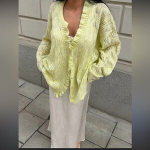 RUMORED-Carmel-By-the-Sea Cardigan-Limon